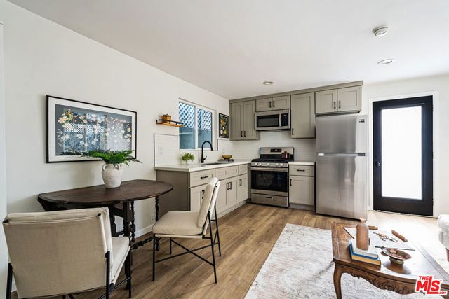 4610 3rd Avenue, Los Angeles, CA 90043