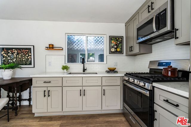 4610 3rd Avenue, Los Angeles, CA 90043