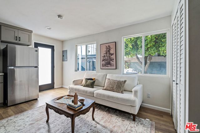 4610 3rd Avenue, Los Angeles, CA 90043