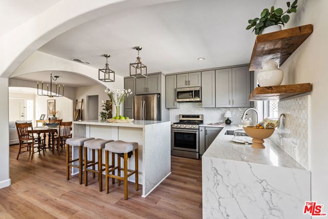 4610 3rd Avenue, Los Angeles, CA 90043