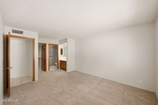 2201 W UNION HILLS Drive 123, Phoenix, AZ 85027