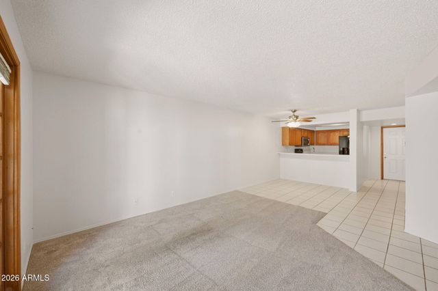 2201 W UNION HILLS Drive 123, Phoenix, AZ 85027