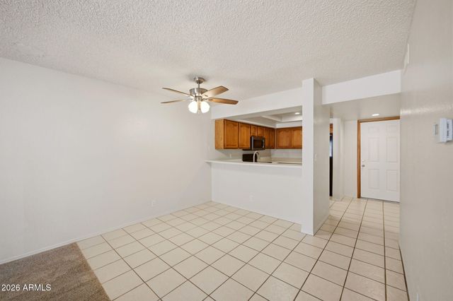 2201 W UNION HILLS Drive 123, Phoenix, AZ 85027