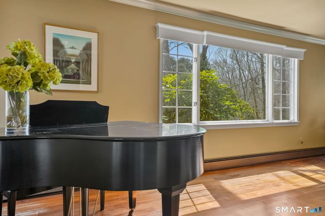 250 Tanglewood Road, Stratford, CT 06614