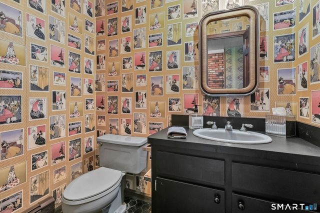 250 Tanglewood Road, Stratford, CT 06614