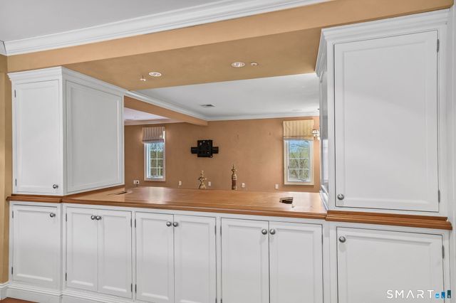 250 Tanglewood Road, Stratford, CT 06614