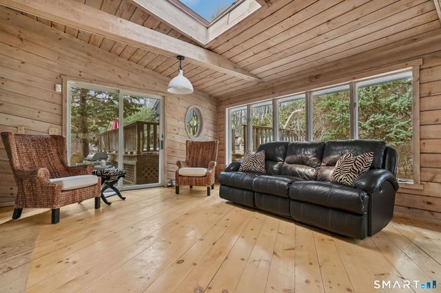 250 Tanglewood Road, Stratford, CT 06614