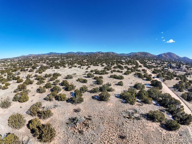 40 Camino Oriente, Santa Fe, NM 87508