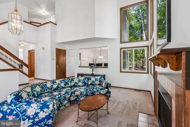 3 POINTE VIEW CIR, Medford, NJ 08055