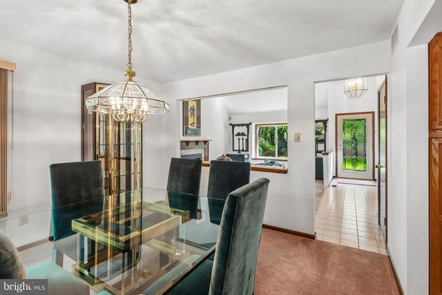 3 POINTE VIEW CIR, Medford, NJ 08055