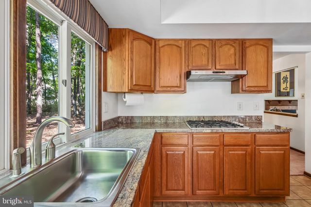 3 POINTE VIEW CIR, Medford, NJ 08055