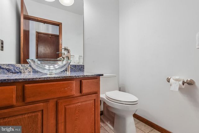 3 POINTE VIEW CIR, Medford, NJ 08055