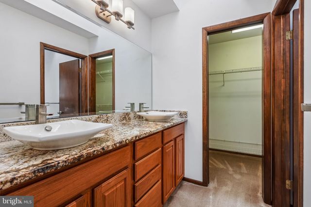 3 POINTE VIEW CIR, Medford, NJ 08055