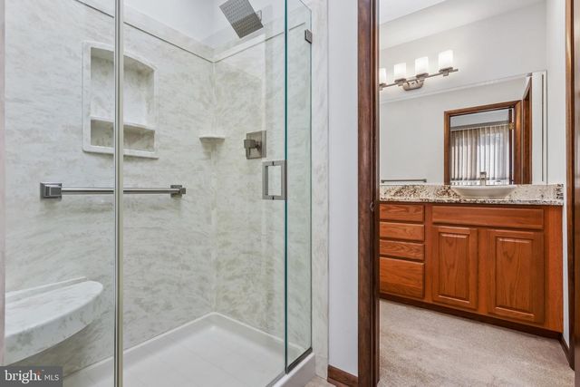3 POINTE VIEW CIR, Medford, NJ 08055