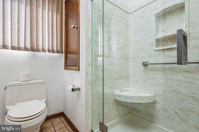 3 POINTE VIEW CIR, Medford, NJ 08055