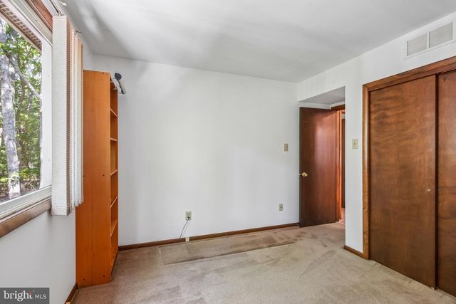 3 POINTE VIEW CIR, Medford, NJ 08055