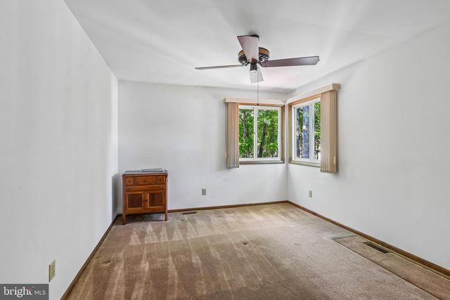 3 POINTE VIEW CIR, Medford, NJ 08055