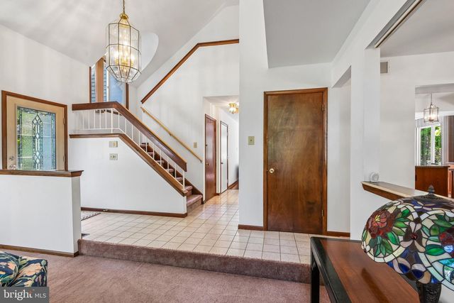 3 POINTE VIEW CIR, Medford, NJ 08055