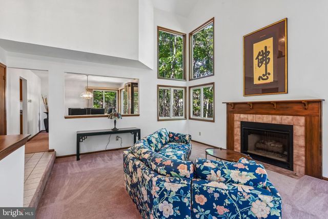 3 POINTE VIEW CIR, Medford, NJ 08055
