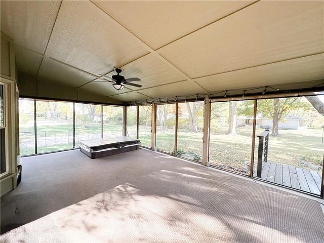 507 S Washington Street, Raymore, MO 64083