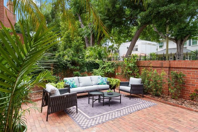 5121 S NICHOL STREET, Tampa, FL 33611