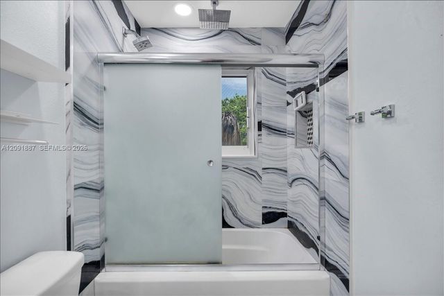 7911 SW 7th Place, North Lauderdale, FL 33068