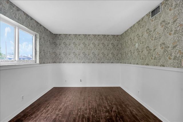 7911 SW 7th Place, North Lauderdale, FL 33068