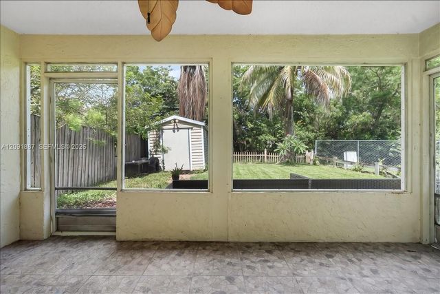 7911 SW 7th Place, North Lauderdale, FL 33068
