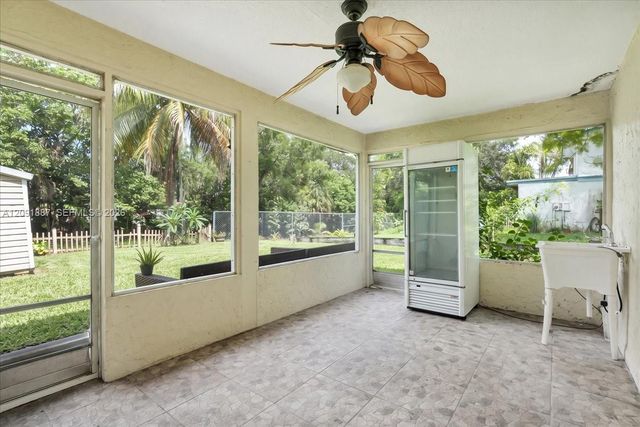 7911 SW 7th Place, North Lauderdale, FL 33068