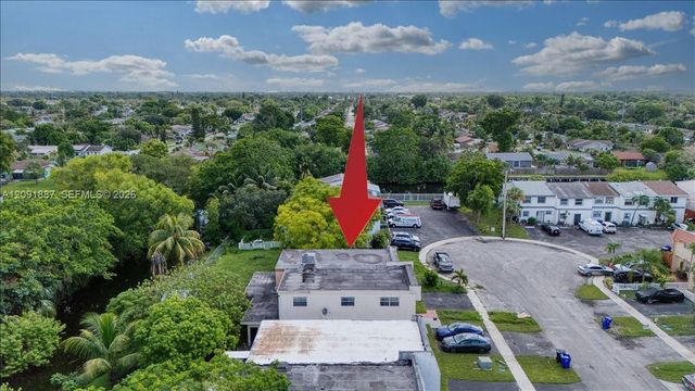 7911 SW 7th Place, North Lauderdale, FL 33068