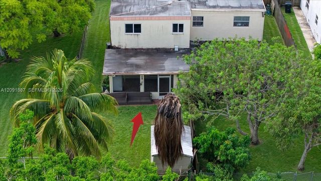 7911 SW 7th Place, North Lauderdale, FL 33068