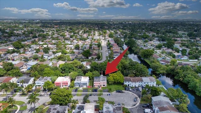 7911 SW 7th Place, North Lauderdale, FL 33068