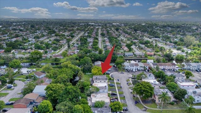 7911 SW 7th Place, North Lauderdale, FL 33068