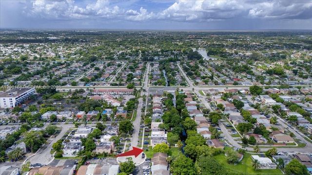 7911 SW 7th Place, North Lauderdale, FL 33068
