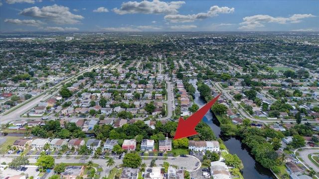 7911 SW 7th Place, North Lauderdale, FL 33068