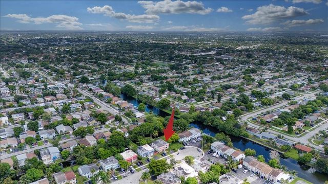 7911 SW 7th Place, North Lauderdale, FL 33068
