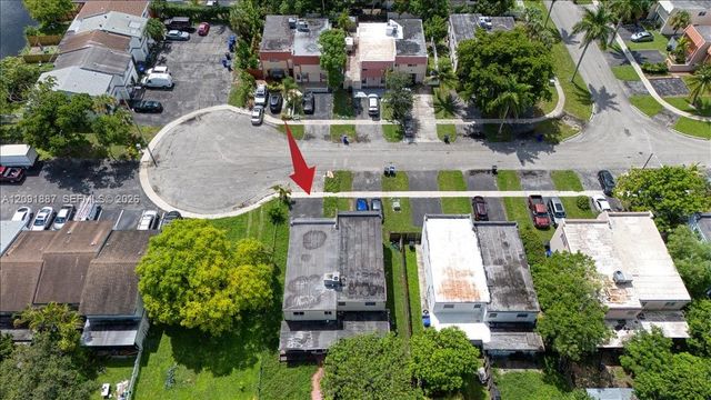 7911 SW 7th Place, North Lauderdale, FL 33068
