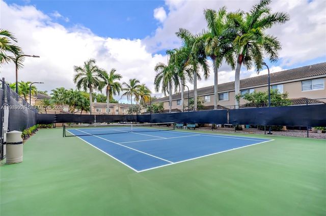 5725 NW 114th Path 106, Doral, FL 33178