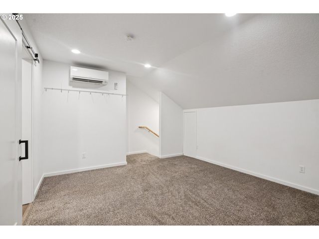 111 FINN HALL Rd, Woodland, WA 98674