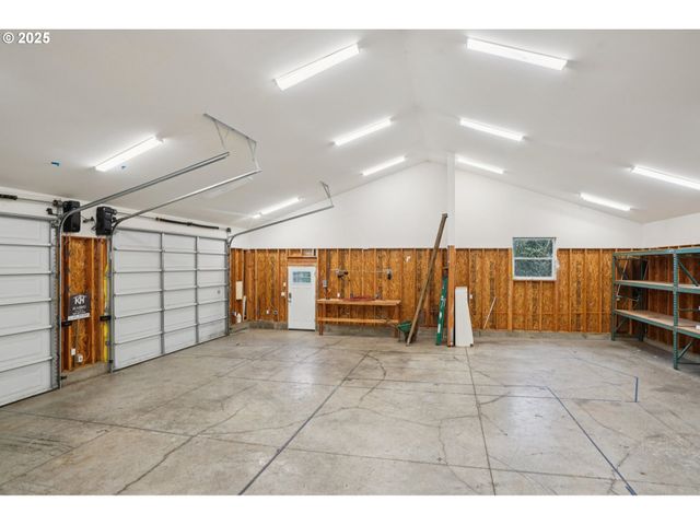 111 FINN HALL Rd, Woodland, WA 98674