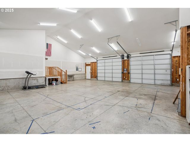 111 FINN HALL Rd, Woodland, WA 98674