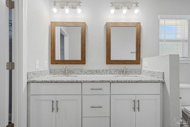 1454 Windy Ln, Gulf Breeze, FL 32563