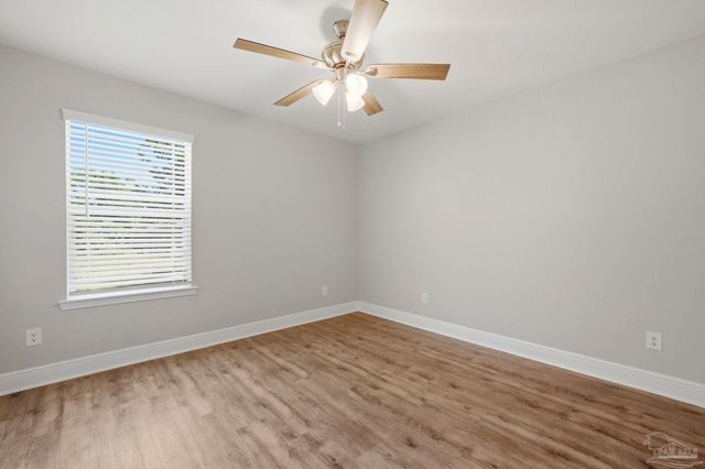 1454 Windy Ln, Gulf Breeze, FL 32563