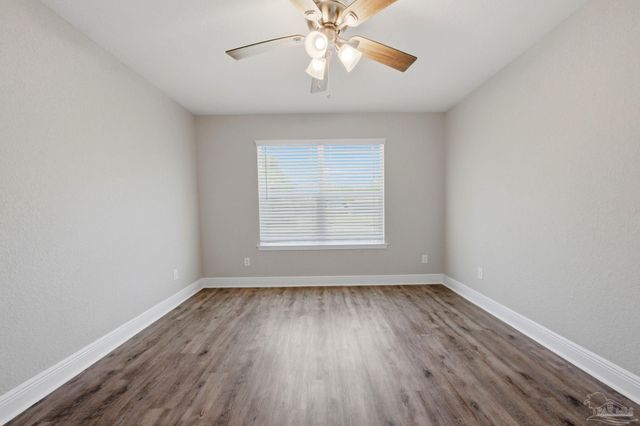 1454 Windy Ln, Gulf Breeze, FL 32563
