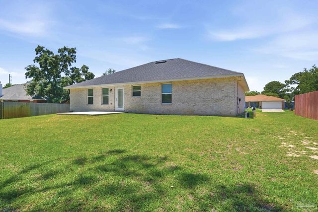 1454 Windy Ln, Gulf Breeze, FL 32563