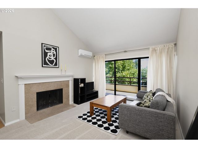 5150 S LANDING Dr 308B2, Portland, OR 97239