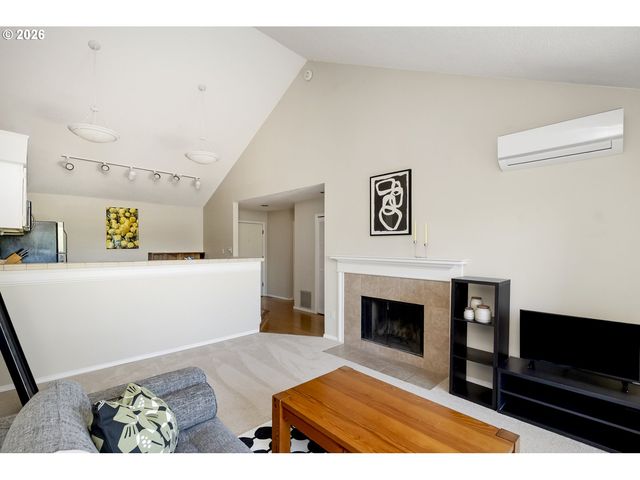 5150 S LANDING Dr 308B2, Portland, OR 97239