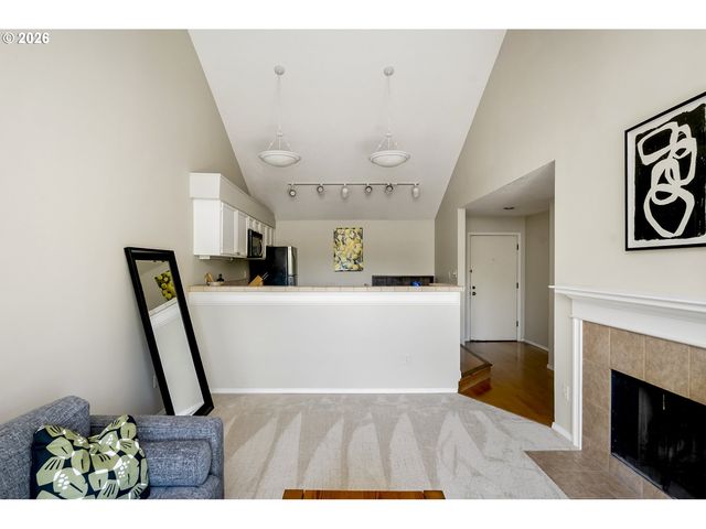 5150 S LANDING Dr 308B2, Portland, OR 97239