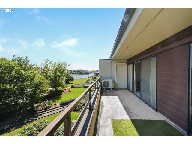 5150 S LANDING Dr 308B2, Portland, OR 97239