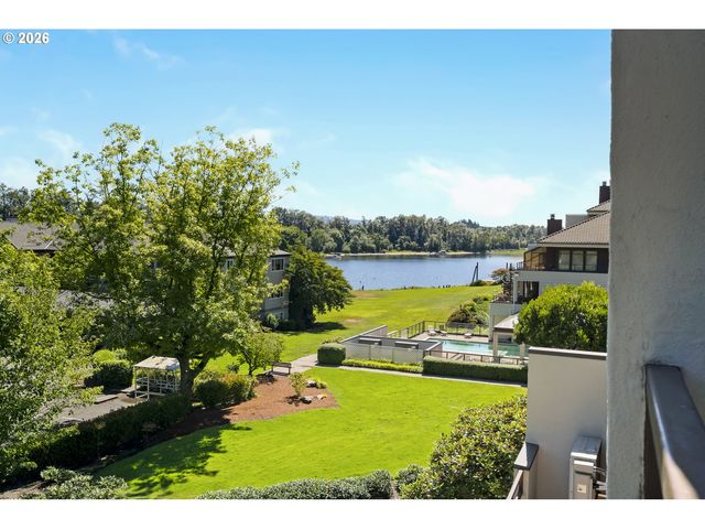 5150 S LANDING Dr 308B2, Portland, OR 97239